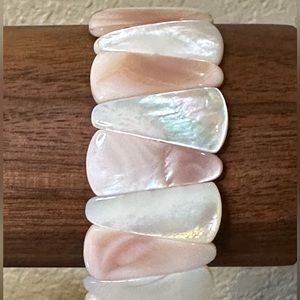 Honora white and pink freshwater pearl bracelet, size 7.5 inches